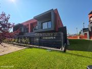 Moradia T3 Exclusiva em Condomnio Privado situada em...