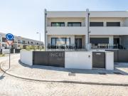 MORADIA T3 GAVETO SEMI NOVA, BRAGA