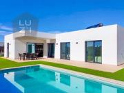 Moradia T3 independente, de luxo, em Sagres