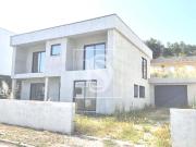 Moradia T3 independente, em construção, na Póvoa de...
