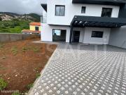 Moradia T3 Moderna com Espao Exterior e Potencial para...