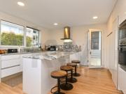 Moradia T3 Moderna com Jardim e Garagem Porto Salvo