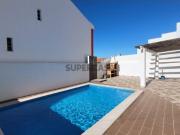 Moradia T3 Moderna com Piscina e BBQ a 3 km da Praia,...