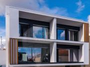 Moradia bifamiliar T3 Moderna em Construo com Terrao...