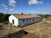 Moradia T3 no campo, perto de Lagos com 15 ha Negocivel