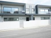 Moradia T3 Nova com escritório, no centro da cidade em...