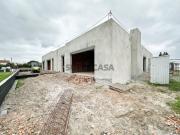 Moradia T3 Nova Com Piscina Azeitão