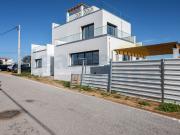 Moradia T3 Nova com Piscina e Vista Mar Altura, Castro...