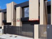 Moradia T3 Nova com Terraço e Piscina em São Pedro da Cova