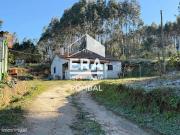 Moradia T3 para reconstruo a poucos minutos da cidade de...