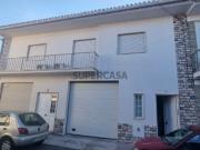 Moradia T3 pronta a habitar com garagem no centro de Alcains