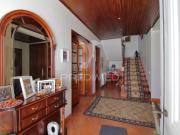 Moradia T3 r/chão e 1º andar com garagem e jardim em...