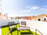 Moradia T3 renovada com terraços e garagem em Tavira