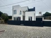 Moradia T3 perto da praia Arcozelo