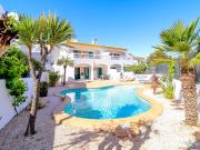 Moradia T3 semi geminada com piscina na Praia da Luz