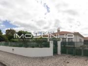 Moradia T3, terrea com grande garagem, terreno na...