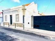 Moradia T3 totalmente reabilitada, com traça antiga