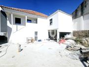 Moradia T3 Totalmente Remodelada