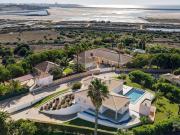 Moradia T3, vista mar, piscina e perto dos Palmares, Lagos