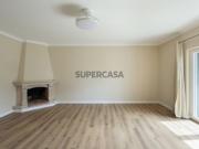 Moradia T4+1 com jardim, no Avenal, Caldas da Rainha