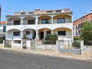 Moradia T4+1 com Jardim, Sótão Suíte e Garagem Ampla Mem...