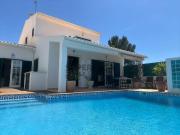 Moradia T4+1 com piscina a 5 minutos das Praias do Meco