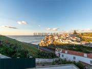Moradia T4+1 com piscina e vista mar nas Azenhas do Mar