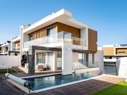 Moradia T4+1 de luxo com elevador