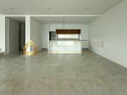 Moradia T4+1 em Banda – Nova Piscina e Garagem Palhais