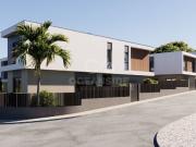 Moradia T4+1 em Bicesse com 247m de Construo