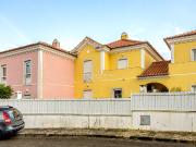 Moradia T4+1 em Cascais, com jardim privativo e piscina...