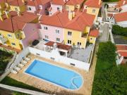 Moradia T4+1 em Cascais, com jardim privativo e piscina...