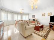 Moradia T4+1 localizada no bairro do 'Casal Novo'