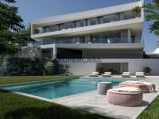 Moradia T4+1 no Alto do Lagoal, by João Navas...