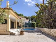 Moradia T4+1, renovada, com piscina, em Caxias, Oeiras