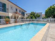 Moradia T4+2 com Piscina e Lote de 800m² em Manique, Cascais