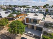 Moradia T4 a curta distância da praia do Almargem, em...