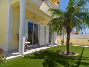 Moradia T4 à venda em Almada