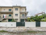Moradia T4 à venda em Amares