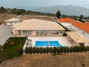 Moradia T4 de luxo à venda em Moimenta da Beira