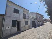 Moradia T4 à venda em Nelas