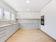 Moradia T4 à venda em Odivelas