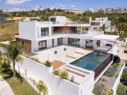 Moradia T4 à venda em Orada