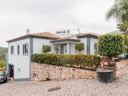 Moradia T4 à venda em Betunes