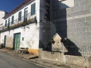 Moradia T4 à venda em Tabuaço