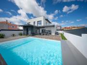 Moradia T4 à venda em Trajouce