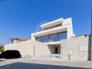 Moradia T4 à venda em Vila Nova de Famalicão