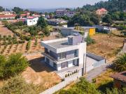 Moradia T4 à venda em Vouzela