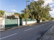 Moradia T4 + Apartamento T1, Piscina de Água Salgada...