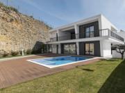 Moradia T4 c/ piscina e terraço | Belas